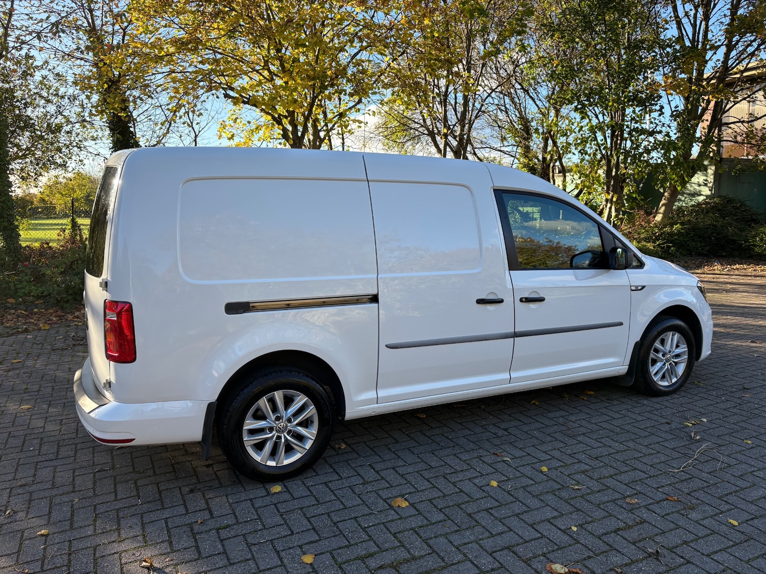 Used Volkswagen Caddy Maxi 2019 for sale - 76640435: Photo 6