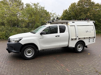 Used Toyota Hilux 2017 for sale - 76170924: Photo