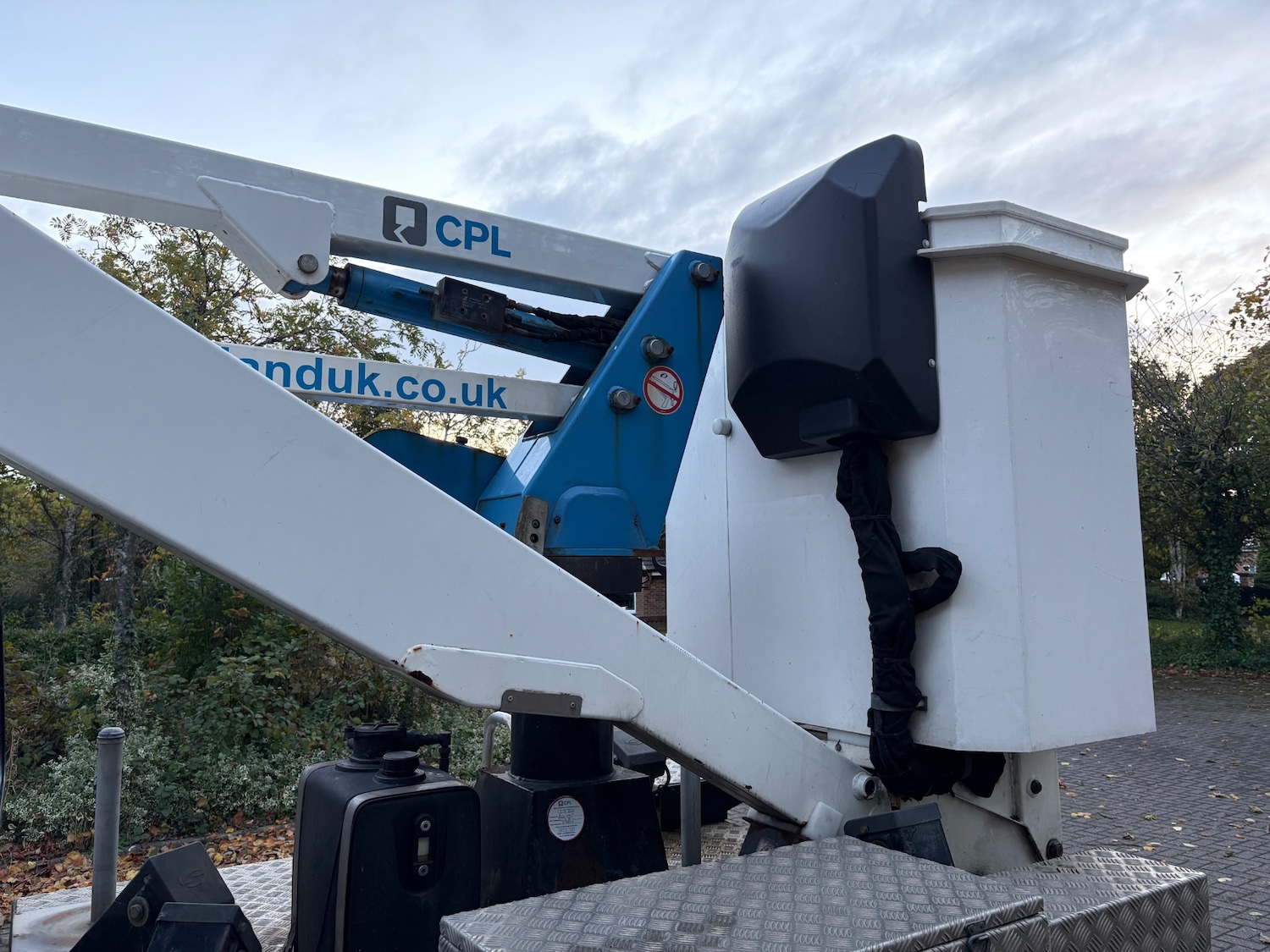 Used Land Rover Defender 2015 for sale - 77004876: Photo 7