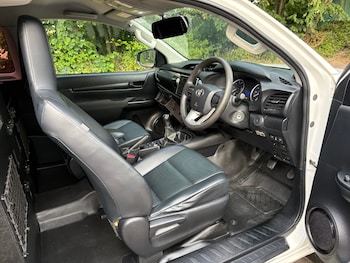Used Toyota Hilux 2020 for sale - 79504748: Photo