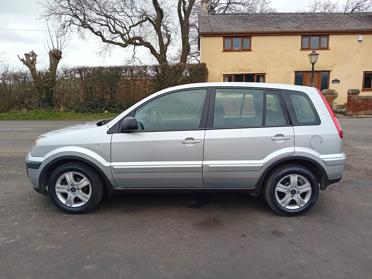 Used Ford Fusion 2010 for sale - 77603761: Photo 9