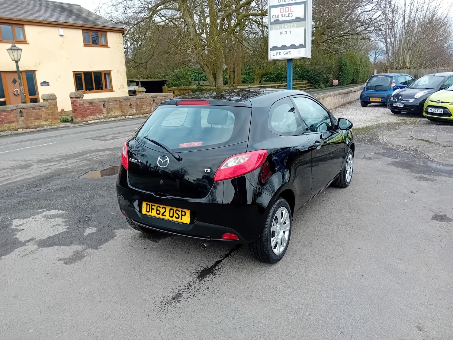 Used Mazda Mazda2 2013 for sale - 77803887: Photo 5