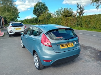 Used Ford Fiesta 2010 for sale - 76045608: Photo