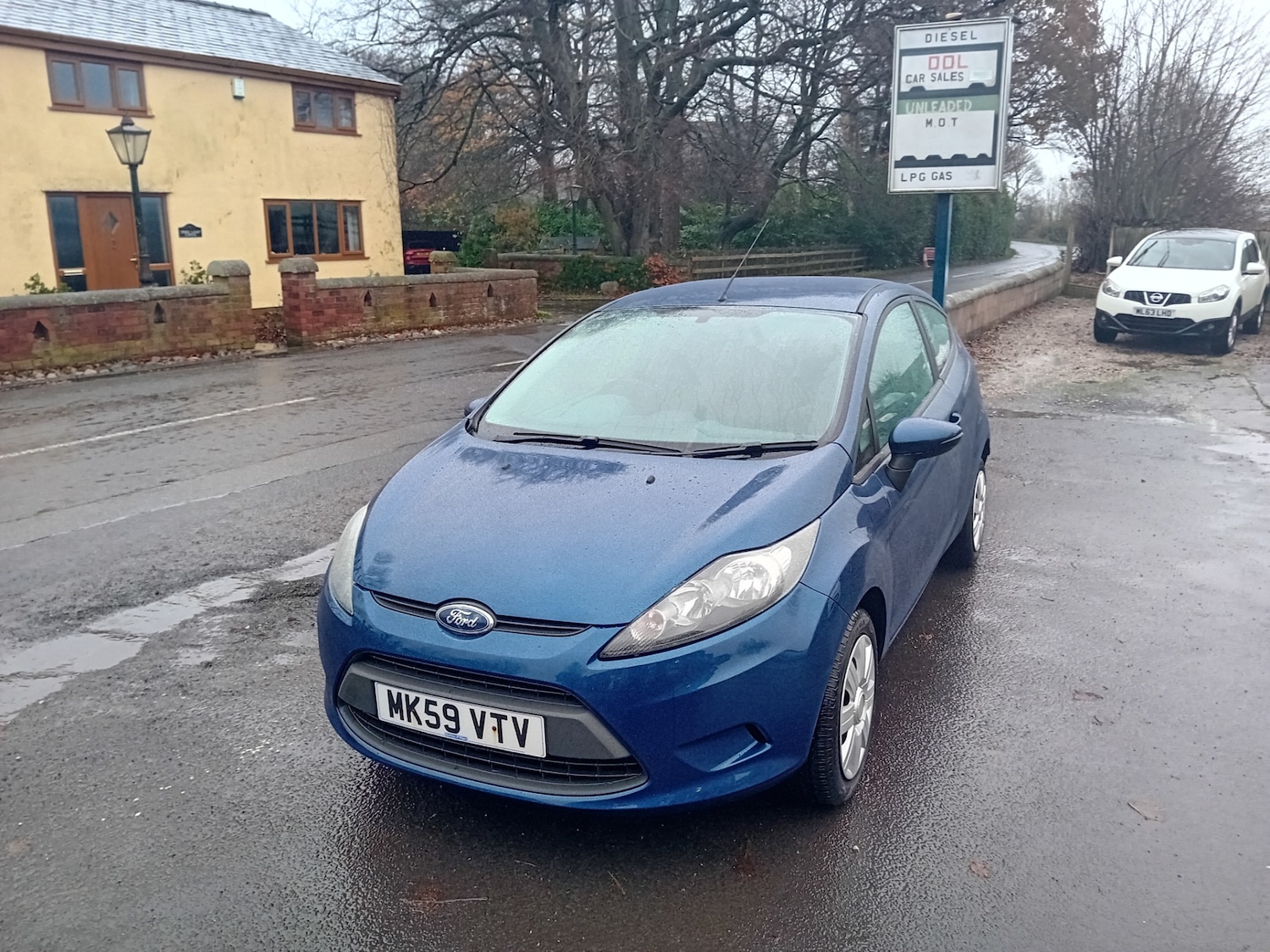 Used Ford Fiesta 2009 for sale - 76763329: Photo 2