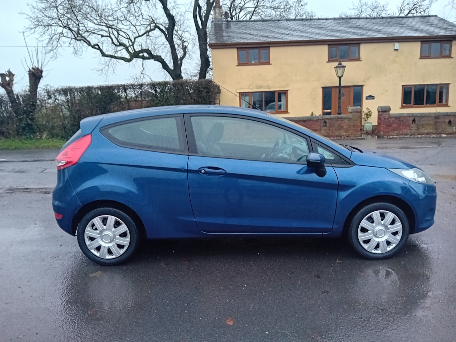 Used Ford Fiesta 2009 for sale - 76763329: Photo 9