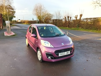 2013 (63) - 1.0 Active 5dr