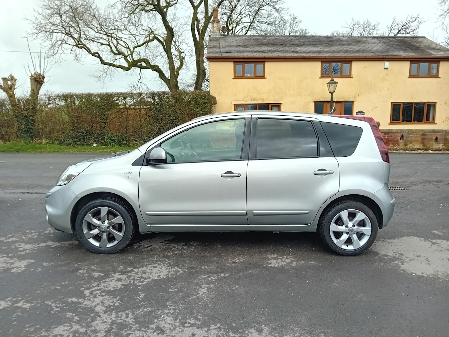 Used Nissan Note 2011 for sale - 77689610: Photo 10