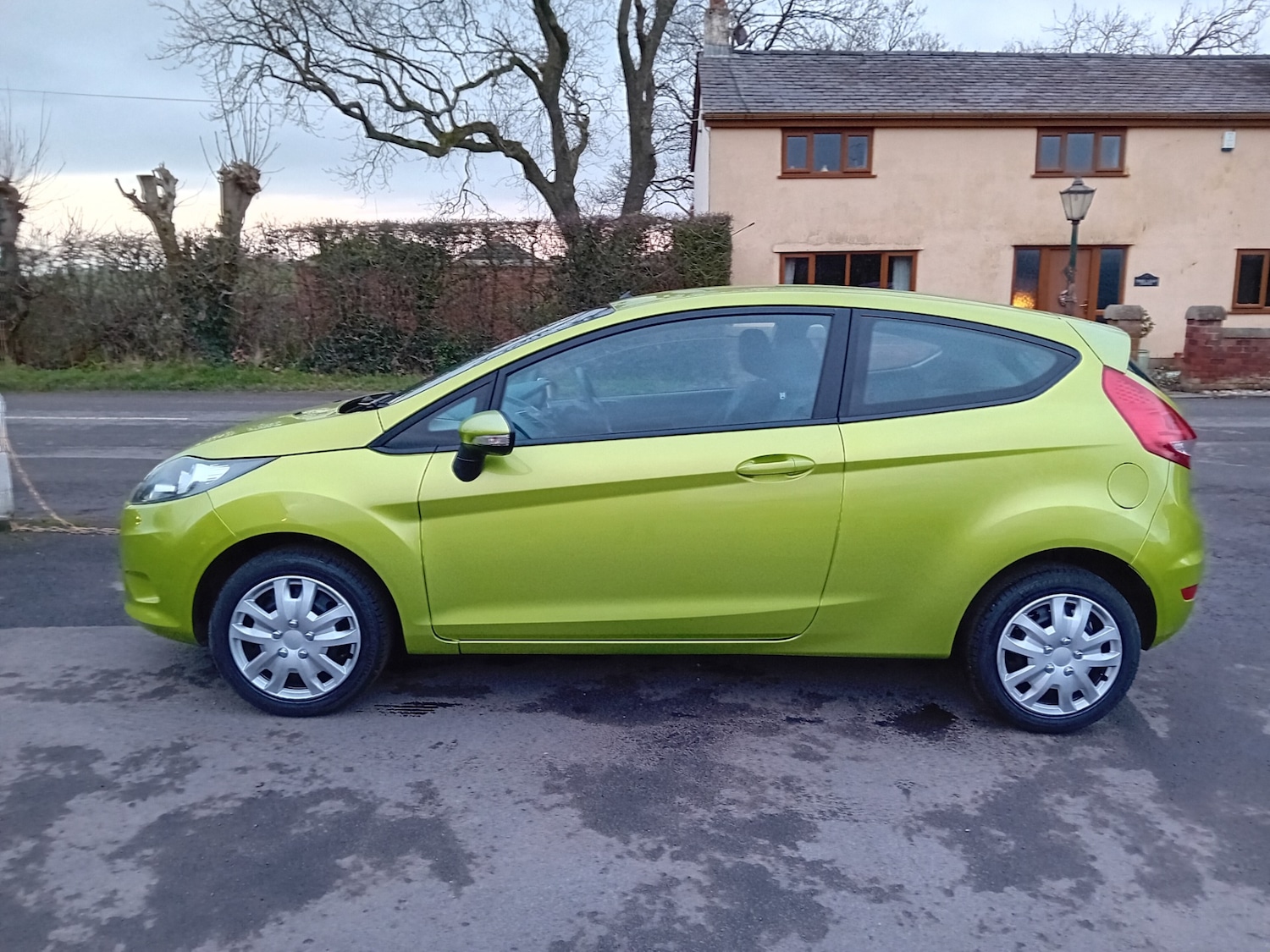 Used Ford Fiesta 2010 for sale - 77420475: Photo 8