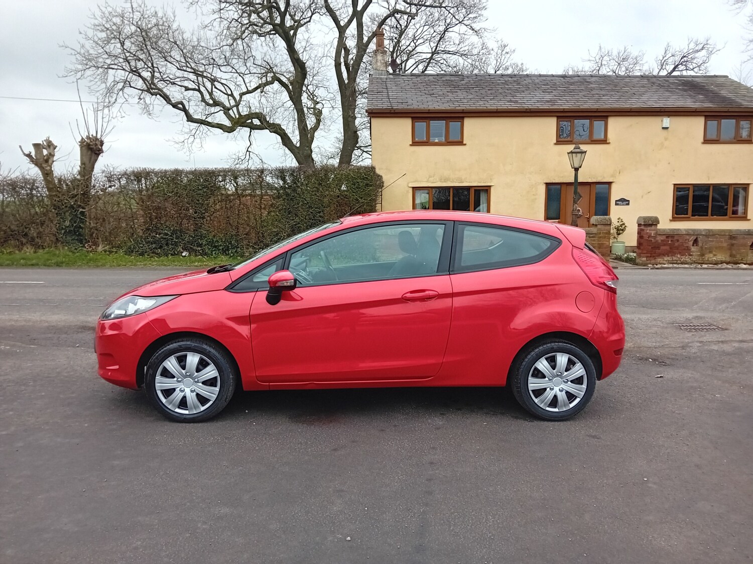 Used Ford Fiesta 2012 for sale - 77603644: Photo 9