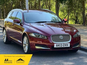 Used Jaguar XF 2013 for sale - 79385618: Photo
