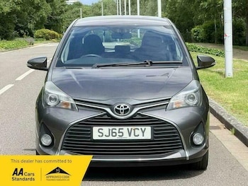 Used Toyota Yaris 2015 for sale - 79090761: Photo