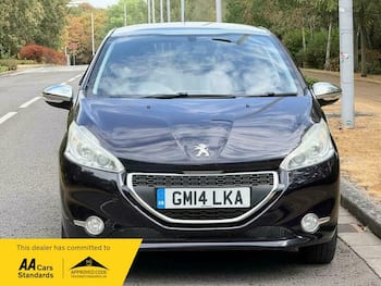 Used Peugeot 208 2014 for sale - 79654765: Photo