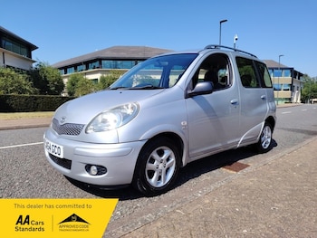 Used Toyota Yaris Verso 2005 for sale - 79054951: Photo