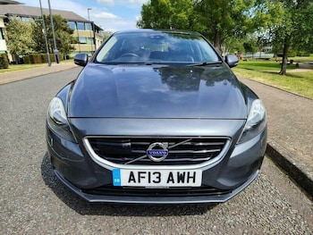 Used Volvo V40 2013 for sale - 79054945: Photo