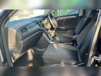 Used Volkswagen T-Roc 2021 for sale - 76124574: Photo 2