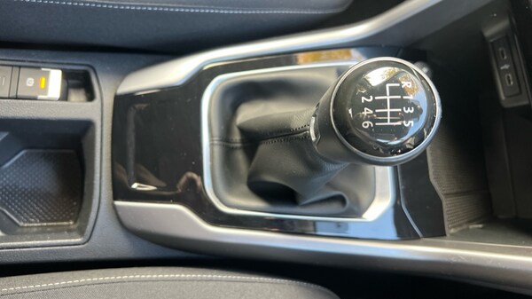 Used Volkswagen T-Roc 2021 for sale - 76124574: Photo 35