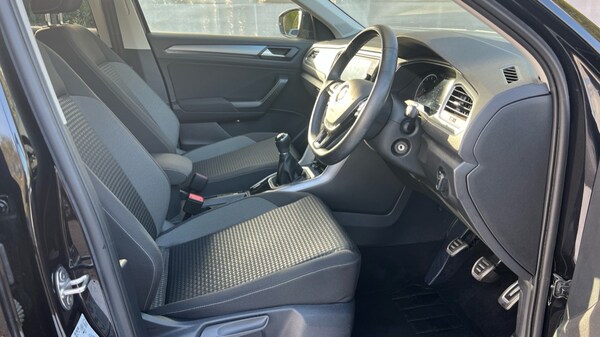 Used Volkswagen T-Roc 2021 for sale - 76124574: Photo 5