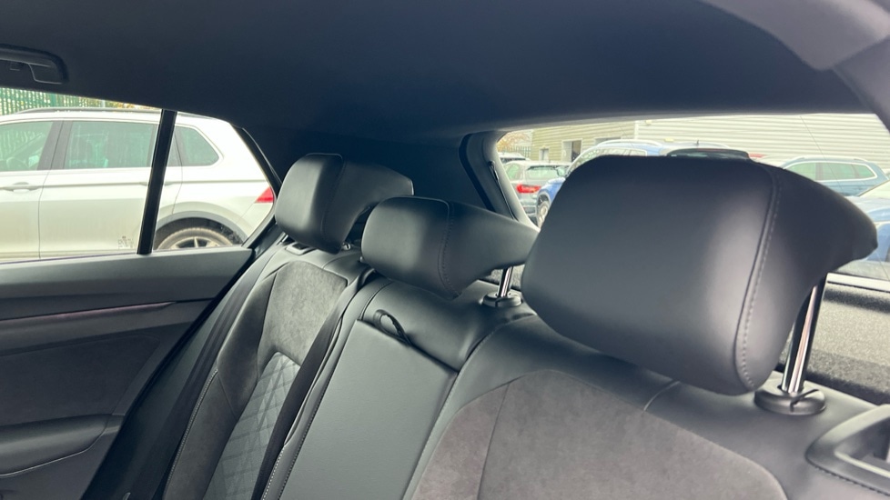 Used Volkswagen Golf 2025 for sale - 76927832: Photo 14