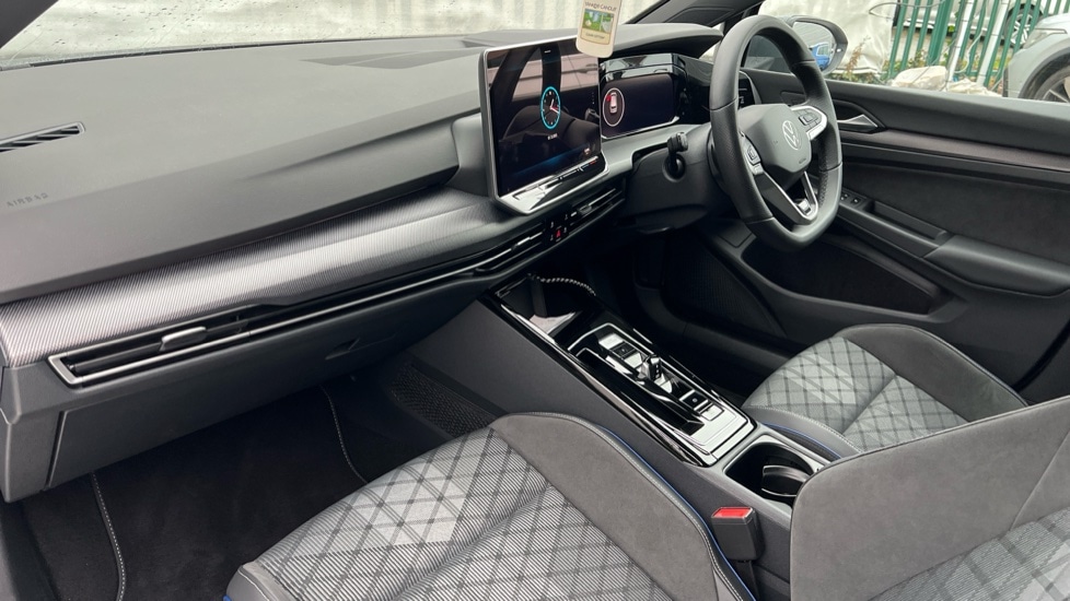 Used Volkswagen Golf 2025 for sale - 76927832: Photo 2