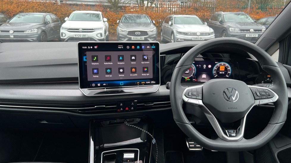 Used Volkswagen Golf 2025 for sale - 76927832: Photo 27