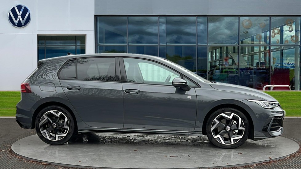 Used Volkswagen Golf 2025 for sale - 76927832: Photo 4