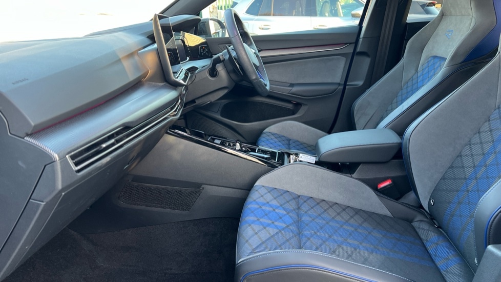 Used Volkswagen Golf 2025 for sale - 77075633: Photo 28