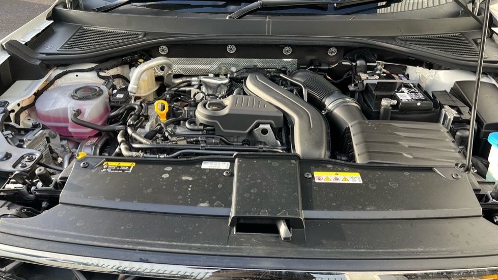 Used Volkswagen T-Roc 2025 for sale - 76870397: Photo 16