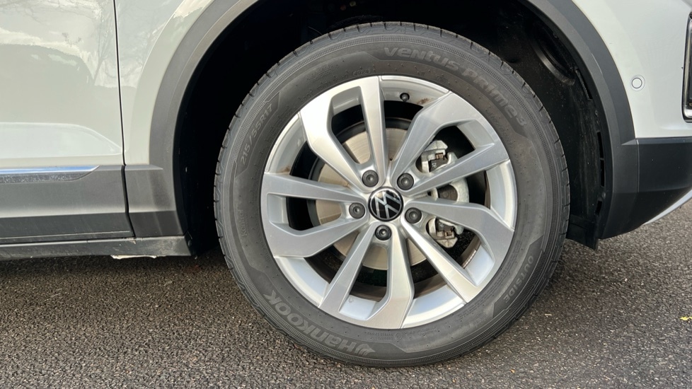 Used Volkswagen T-Roc 2025 for sale - 76870397: Photo 17