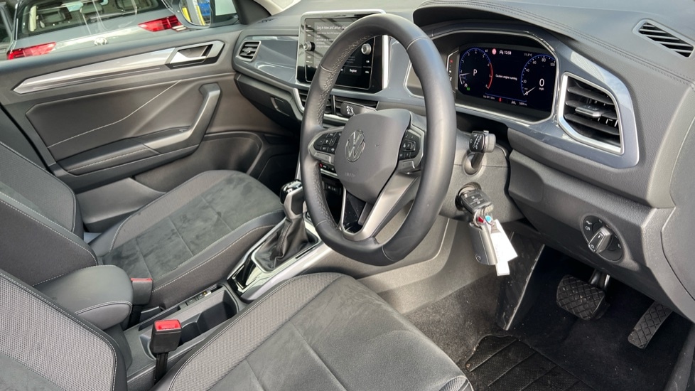 Used Volkswagen T-Roc 2025 for sale - 76870397: Photo 26