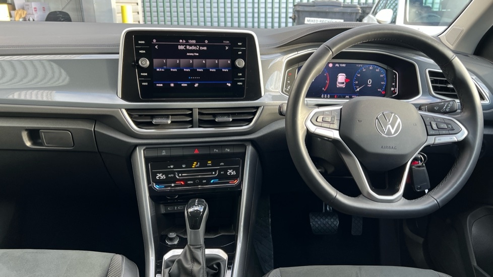 Used Volkswagen T-Roc 2025 for sale - 76870397: Photo 27