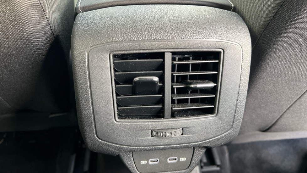 Used Volkswagen T-Roc 2025 for sale - 76870397: Photo 34