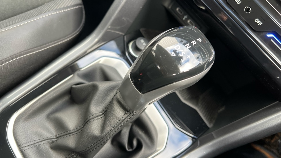 Used Volkswagen T-Roc 2025 for sale - 76870397: Photo 36