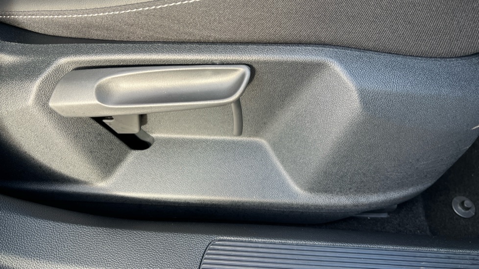 Used Volkswagen T-Roc 2025 for sale - 76870397: Photo 39