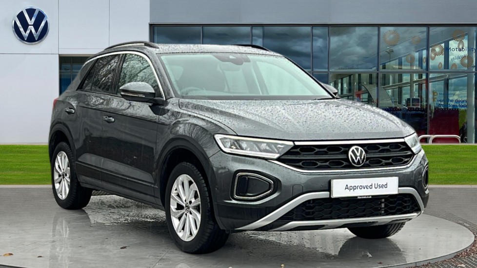 Used Volkswagen T-Roc 2025 for sale - 76872251: Photo 1