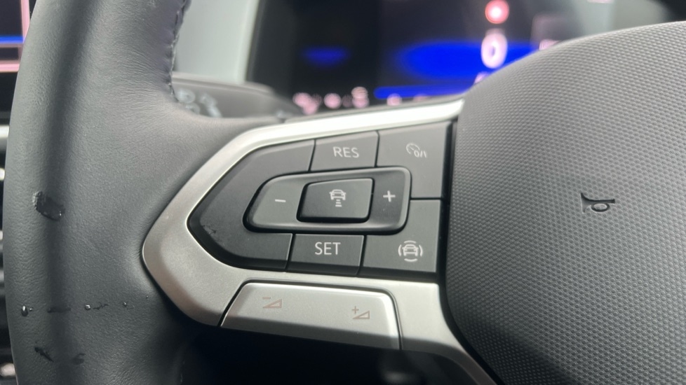 Used Volkswagen T-Roc 2025 for sale - 76872251: Photo 30