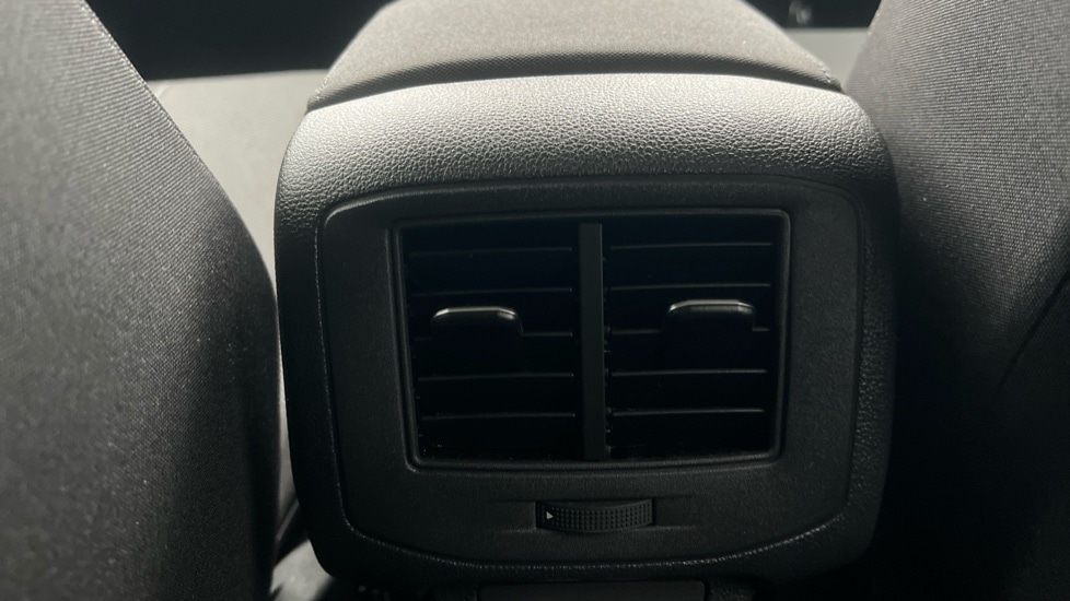 Used Volkswagen T-Roc 2025 for sale - 76872251: Photo 34