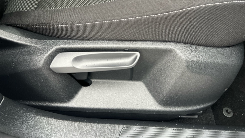 Used Volkswagen T-Roc 2025 for sale - 76872251: Photo 39