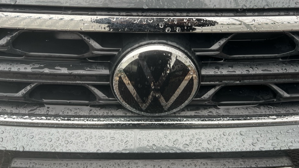 Used Volkswagen T-Roc 2025 for sale - 76872251: Photo 43