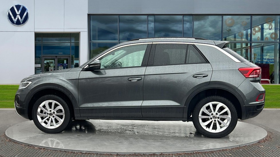 Used Volkswagen T-Roc 2025 for sale - 76872251: Photo 8