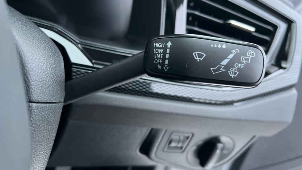 Used Volkswagen Taigo 2025 for sale - 76870728: Photo 32