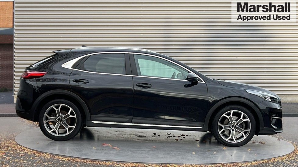 Used Kia XCeed 2022 for sale - 76948309: Photo 2