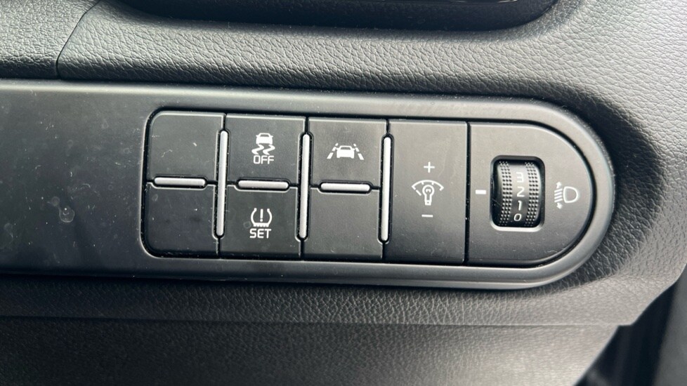 Used Kia XCeed 2022 for sale - 76948309: Photo 46