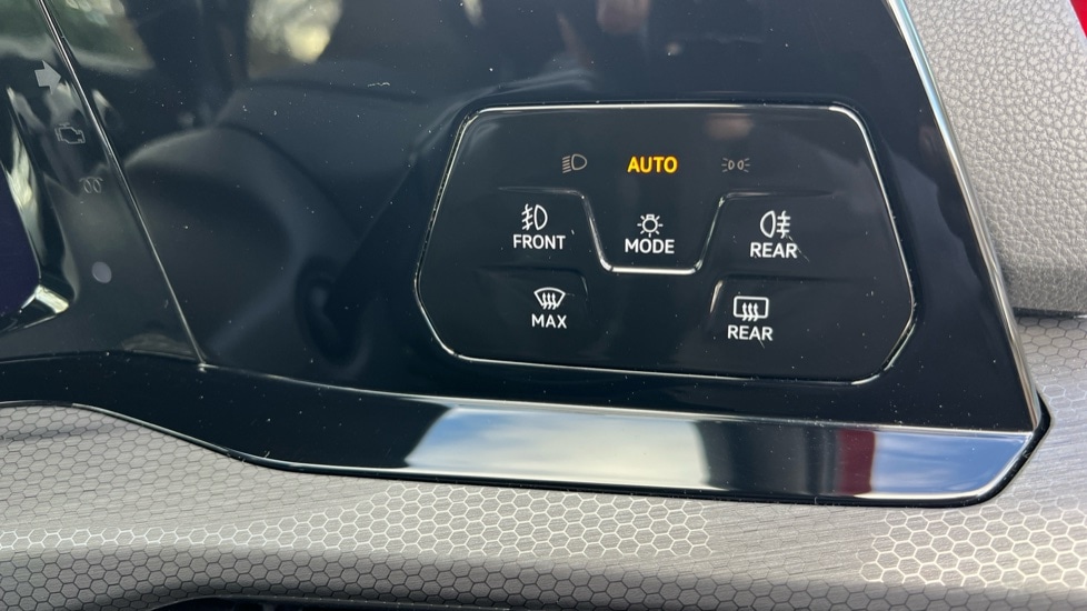 Used Volkswagen Golf 2021 for sale - 76873668: Photo 51