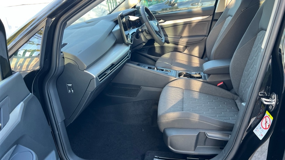 Used Volkswagen Golf 2025 for sale - 76870383: Photo 28