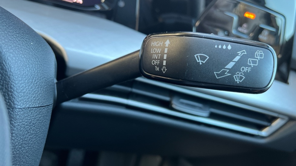 Used Volkswagen Golf 2025 for sale - 76870383: Photo 32