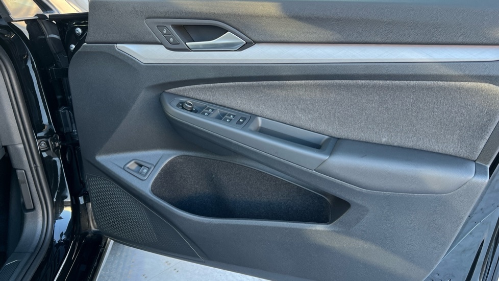 Used Volkswagen Golf 2025 for sale - 76870383: Photo 37