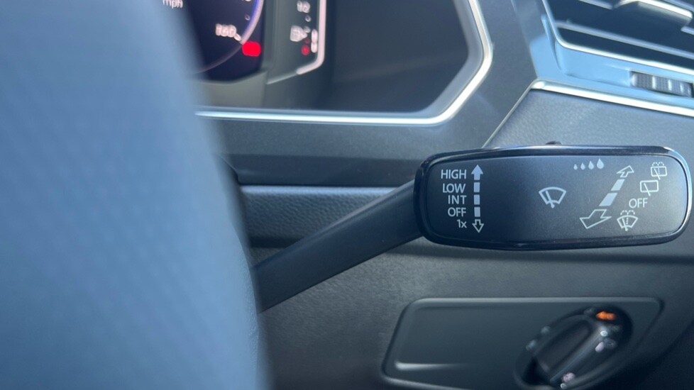 Used Volkswagen Tiguan 2023 for sale - 76037607: Photo 32