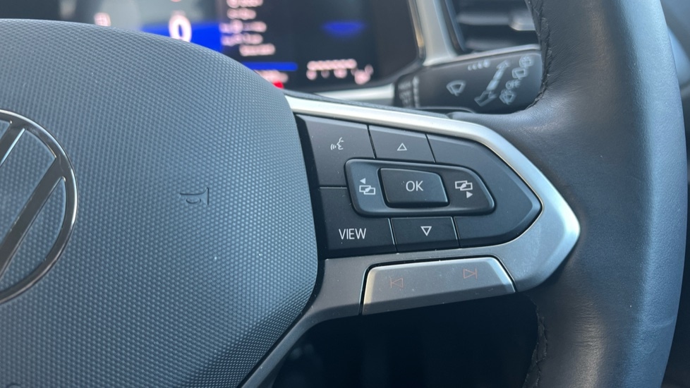 Used Volkswagen T-Roc 2025 for sale - 76871131: Photo 31