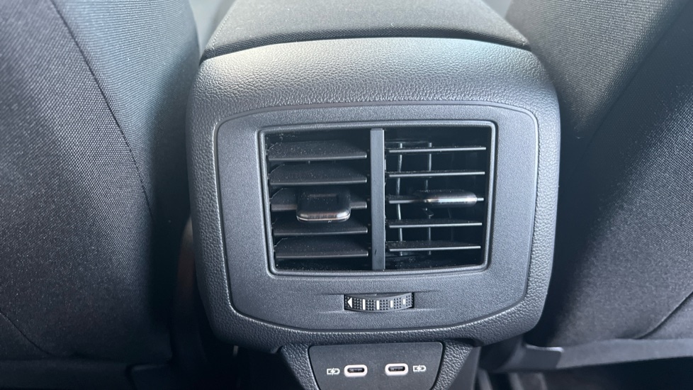 Used Volkswagen T-Roc 2025 for sale - 76871131: Photo 34