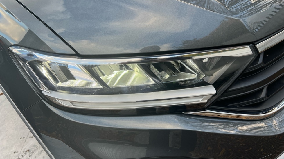 Used Volkswagen T-Roc 2025 for sale - 76871131: Photo 41